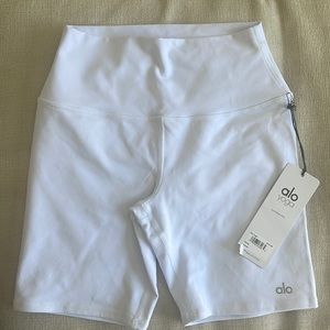 Alo yoga white biker shorts